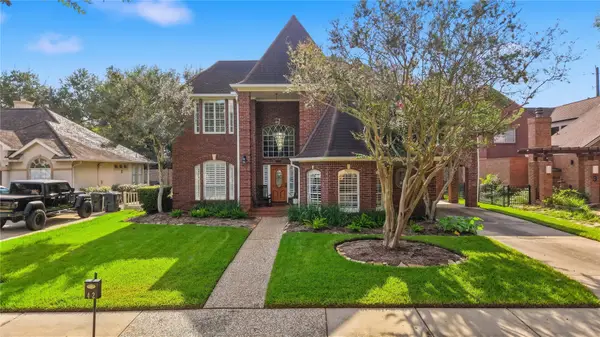 402 Lakeside Boulevard, Sugar Land, TX 77478