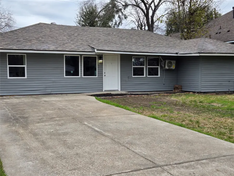 5823 Lyndhurst Drive E, Houston, TX 77033 - #2