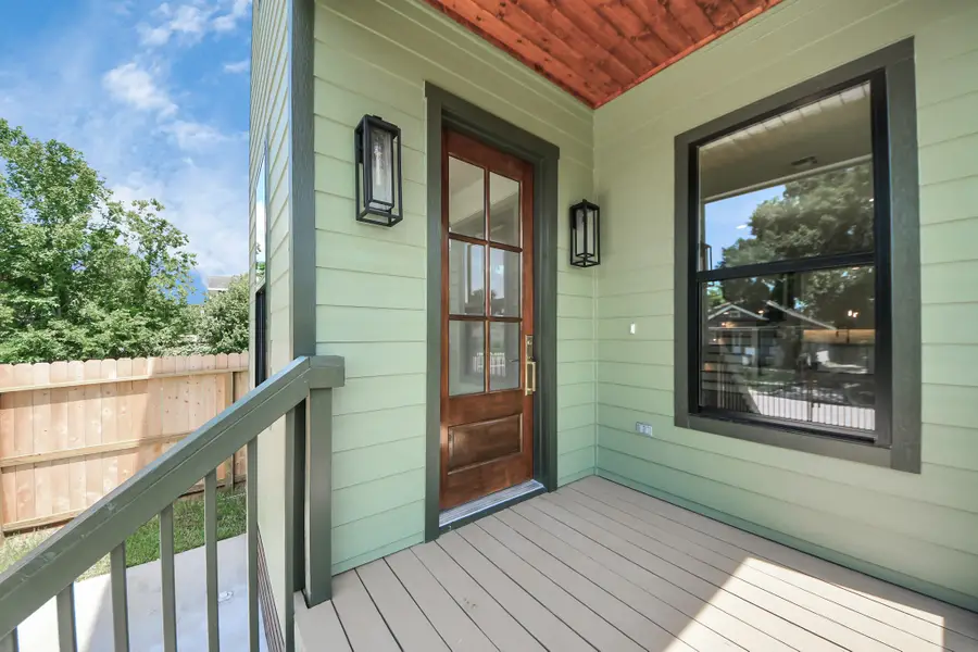 4541 Walker St, Houston, TX 77023 - #2