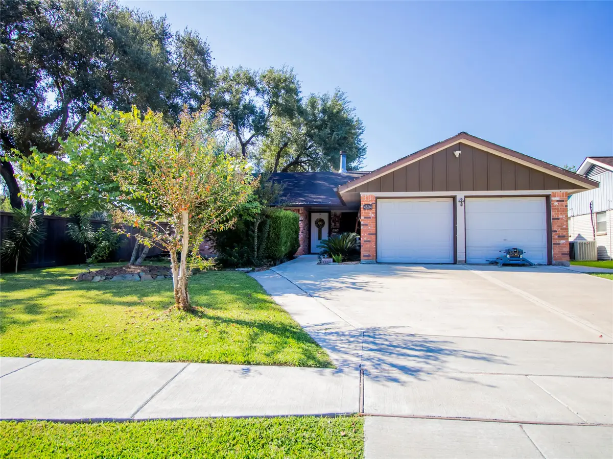 4804 W Plum Street, Pearland, TX 77581 - Image #1