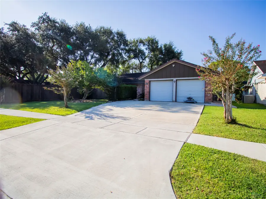 4804 W Plum Street, Pearland, TX 77581 - Image #3