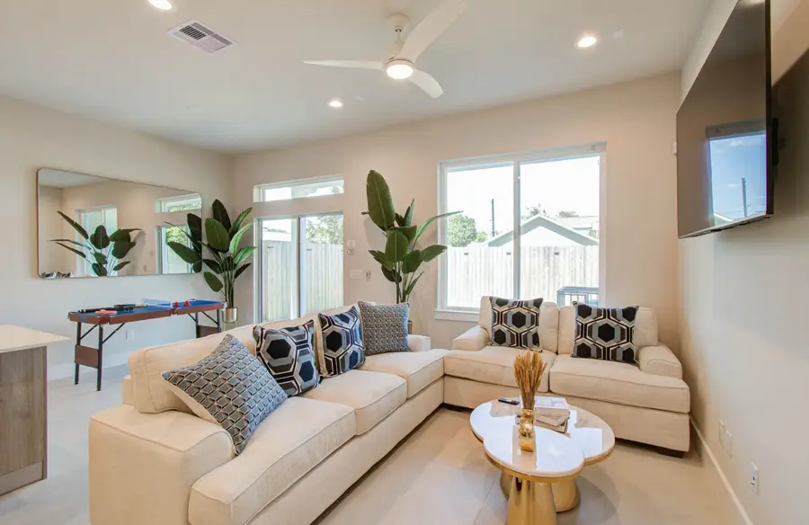 5215 Noble Street #B, Houston, TX 77020 - #2
