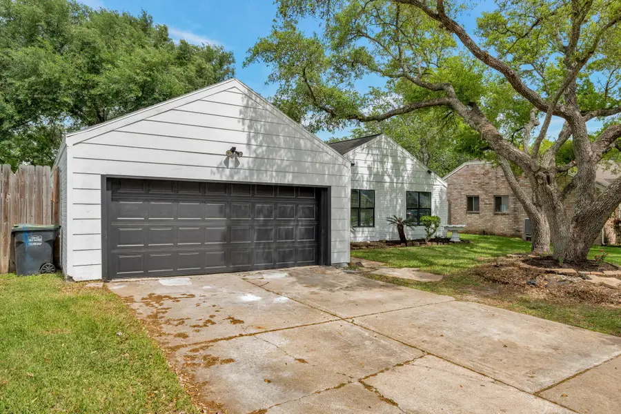 1615 Sleepy Hollow Drive, Pearland, TX 77581 - #3