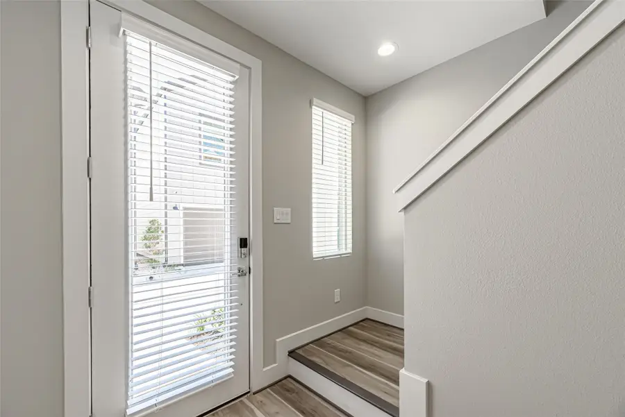 240 Julia Street #D, Houston, TX 77022 - Image #3