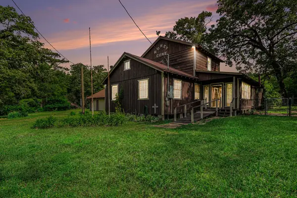 189 Lake Livingston Boulevard, Livingston, TX 77351