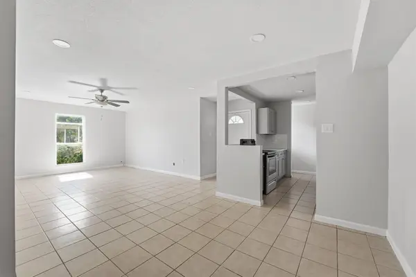 5667 Birchmont Drive #F, Houston, TX 77091