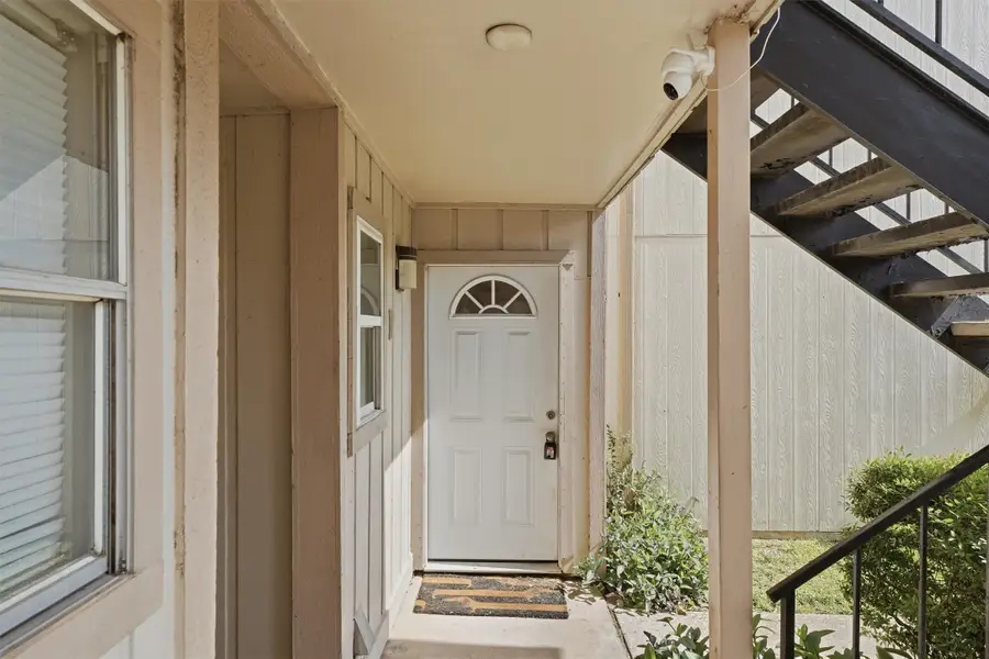 5667 Birchmont Drive #F, Houston, TX 77091 - #2
