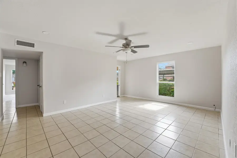 5667 Birchmont Drive #F, Houston, TX 77091 - #3
