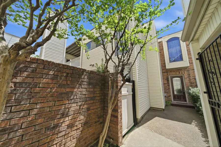 1107 Jackson Boulevard #A, Houston, TX 77006 - #2