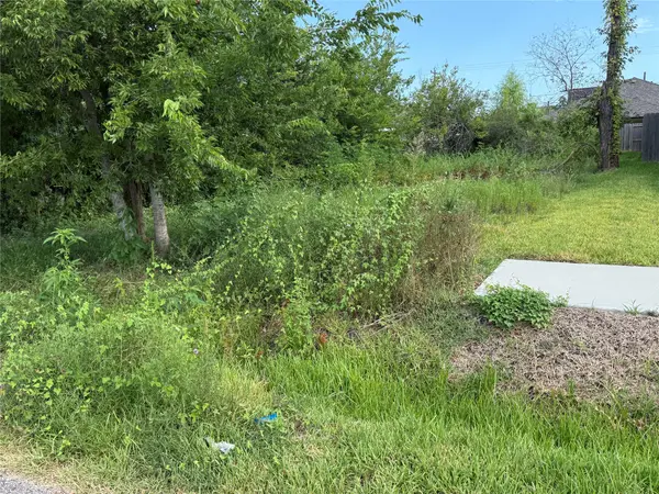 7949 Angus Street, Houston, TX 77028
