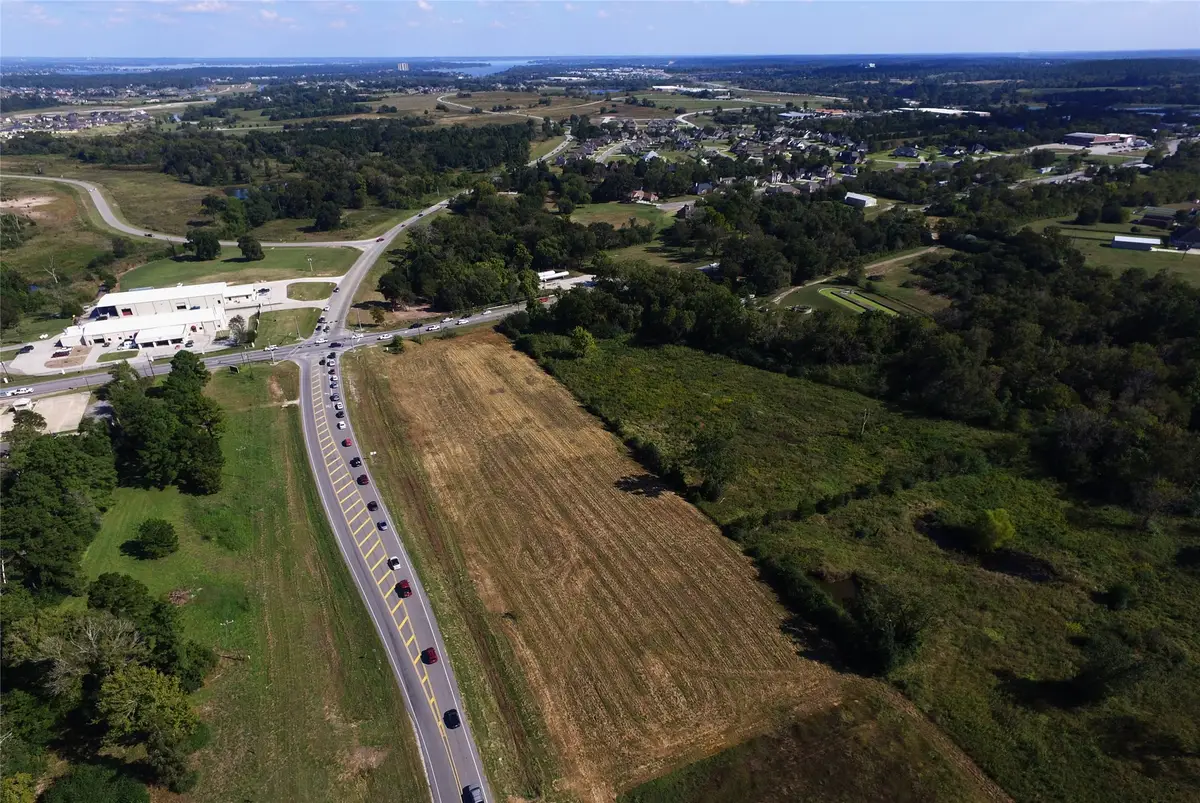 2305 Lone Star Parkway, Montgomery, TX 77356 - Image #1