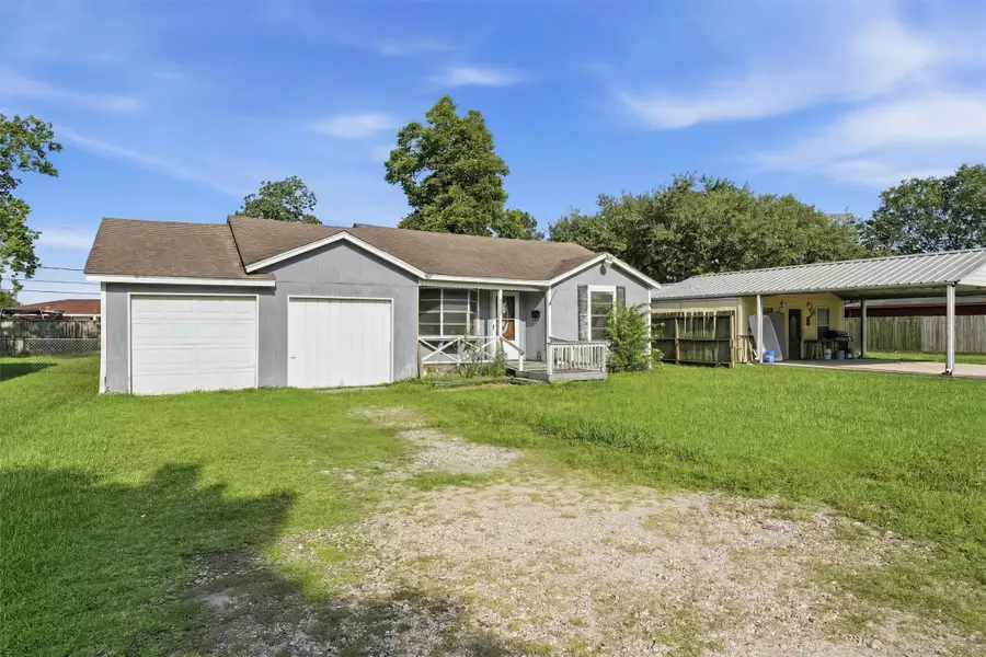 509 W Oak Street, Highlands, TX 77562 - #2