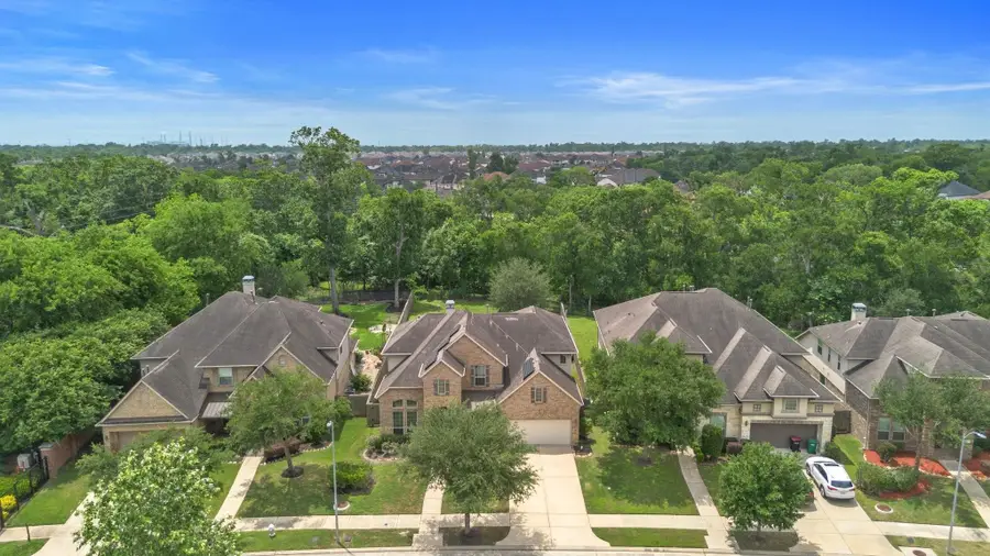 5515 Mangrove Creek Lane, Sugar Land, TX 77479 - Image #3