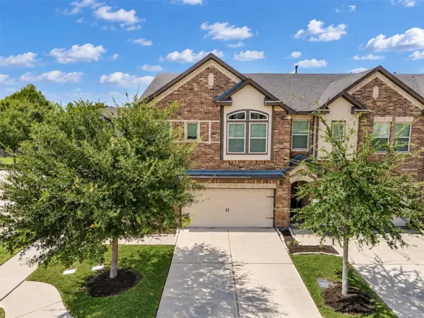 3418 Rainflower Springs Lane, Rosenberg, TX 77471