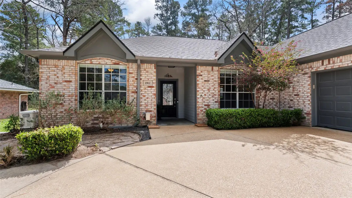 1912 Rollingwood Drive, Huntsville, TX 77340 - #1