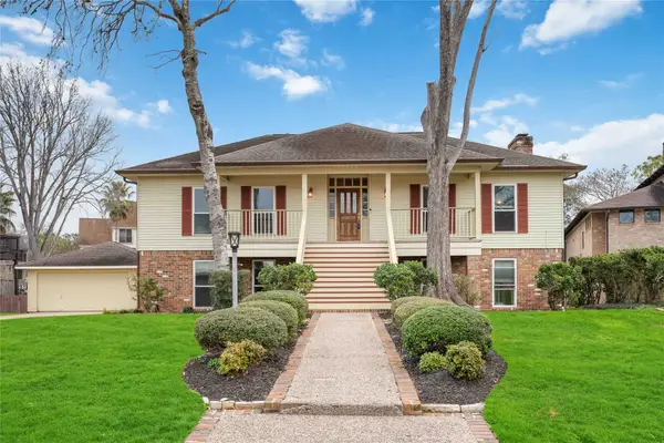 18623 Point Lookout Drive, Nassau Bay, TX 77058