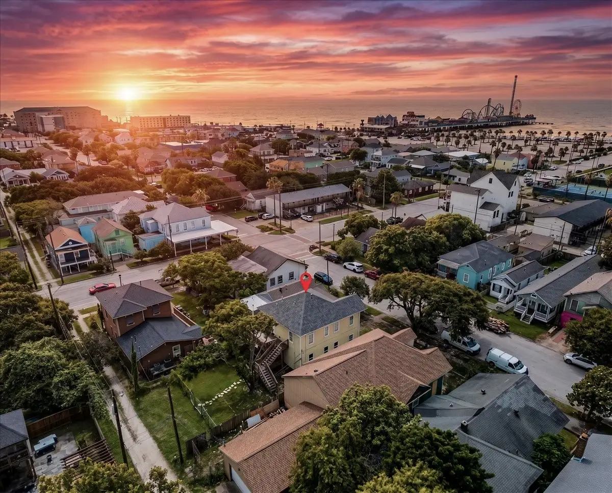2710 Avenue P 1/2, Galveston, TX 77550 - #1