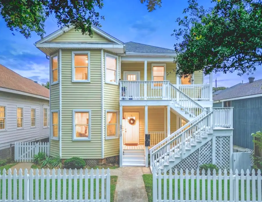 2710 Avenue P 1/2, Galveston, TX 77550 - #2