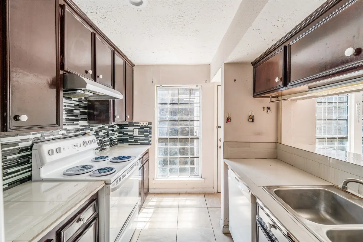 8563 Wilcrest Drive, Houston, TX 77099 - Image #1