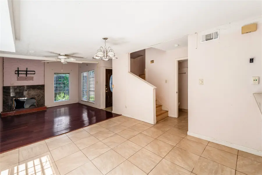 8563 Wilcrest Drive, Houston, TX 77099 - Image #3