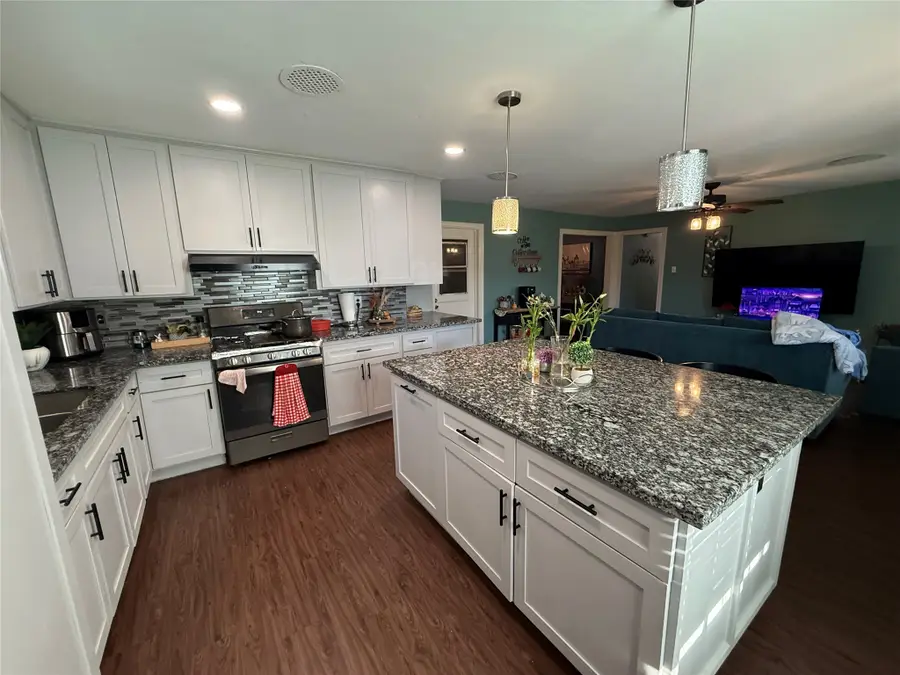 8823 Shadow Crest Street, Houston, TX 77074 - Image #3