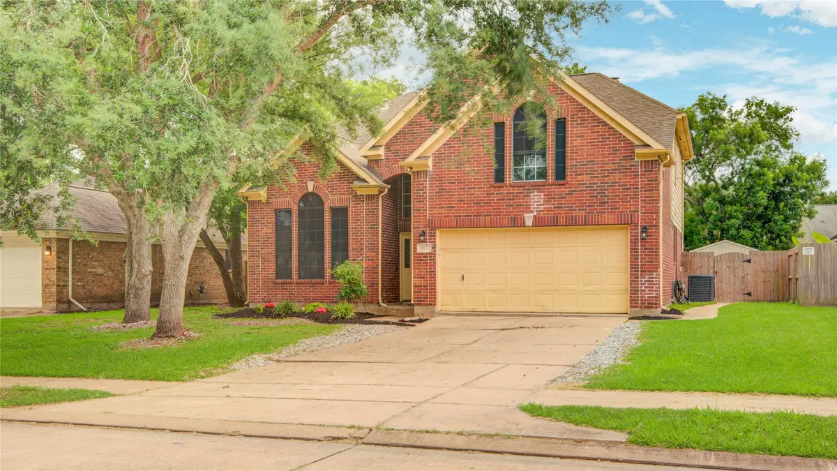 107 Mango Street, Lake Jackson, TX 77566 - Image #1