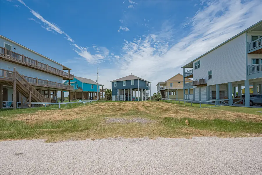 920 Melody Lane, Crystal Beach, TX 77650 - #3