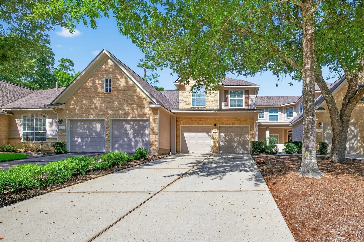 18 W Greenhill Terrace Place, The Woodlands, TX 77382 - Image #1