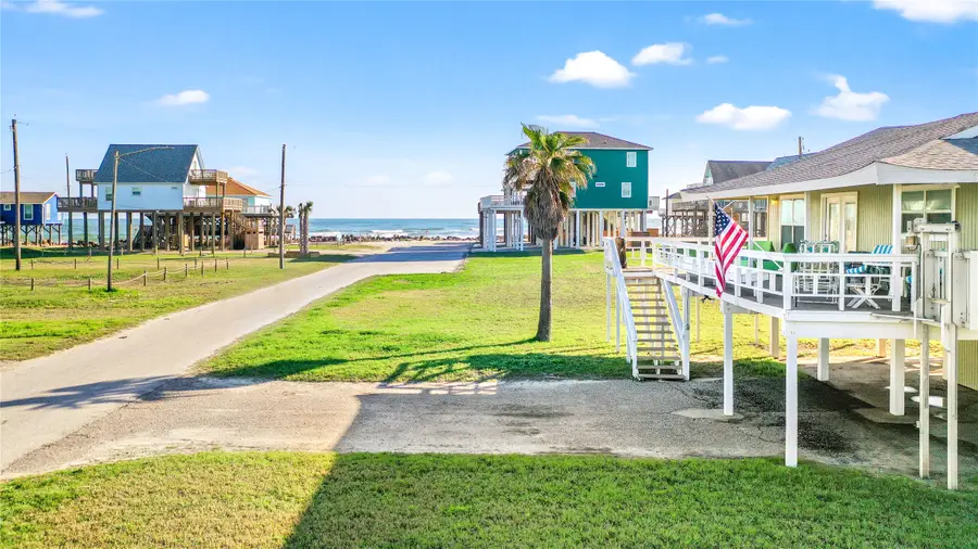 12911 Jolly Roger Drive, Freeport, TX 77541 - Image #2