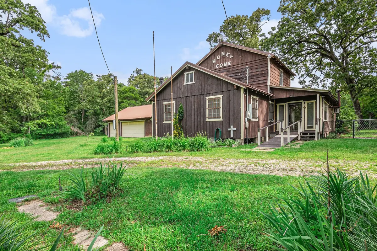 189 Lake Livingston Boulevard, Livingston, TX 77351 - Image #1