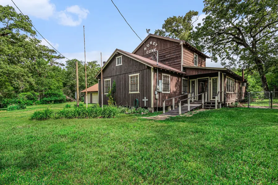 189 Lake Livingston Boulevard, Livingston, TX 77351 - Image #2