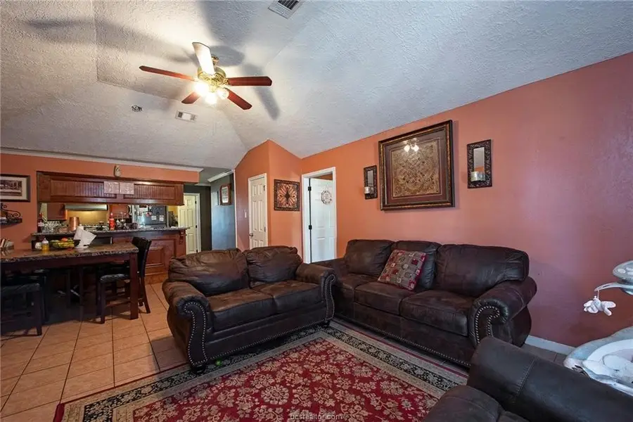 1402 S 5th Street, Conroe, TX 77301 - Image #2