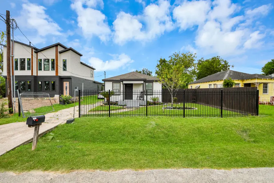 7913 Henson Street, Houston, TX 77028 - #2