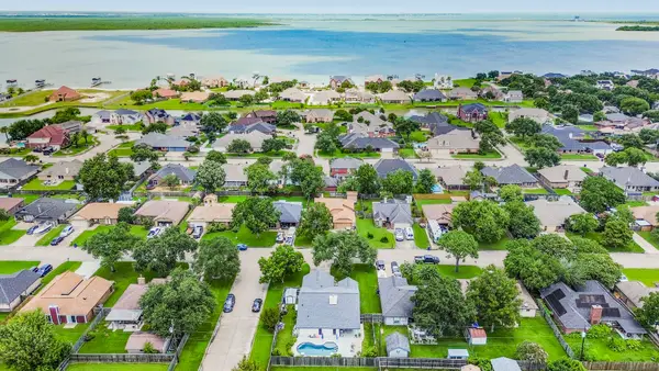 2525 40th Avenue N, Texas City, TX 77590
