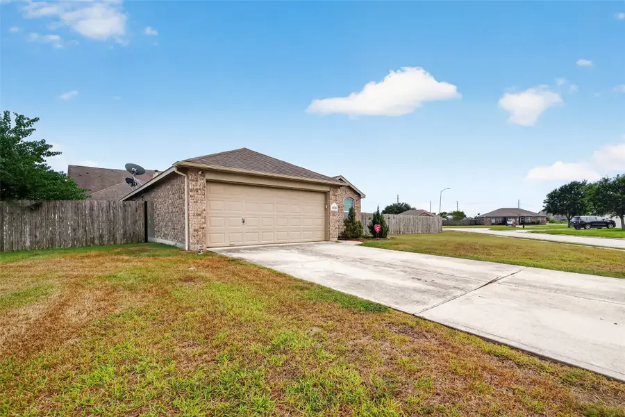 15210 Victoria, Baytown, TX 77523 - #2