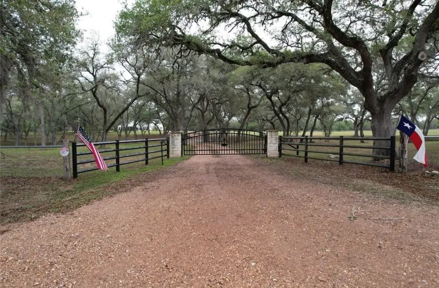 4149 Cr 444, Hallettsville, TX 77964 - #2