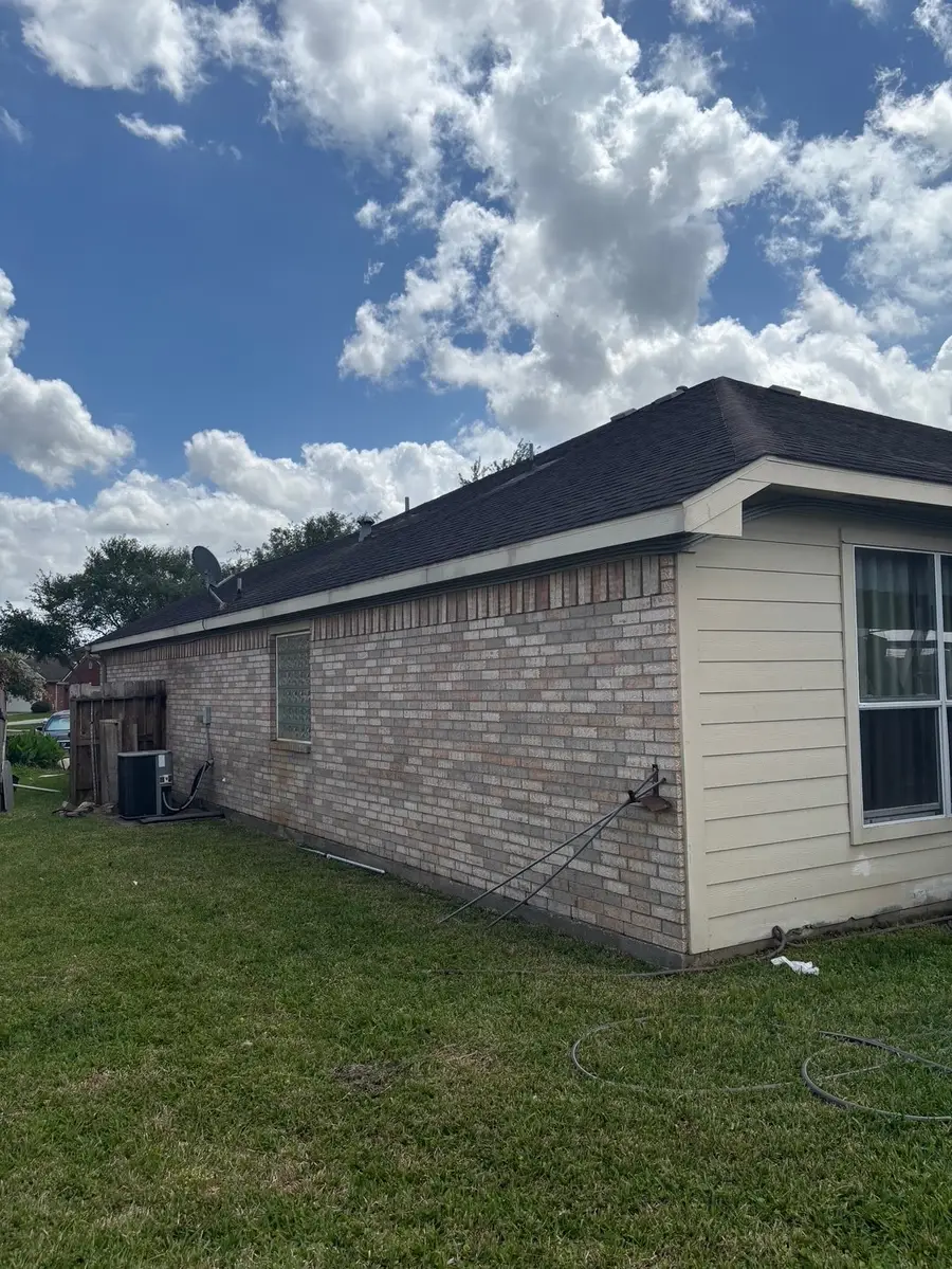 702 Hollyhock Drive, Stafford, TX 77477 - #3