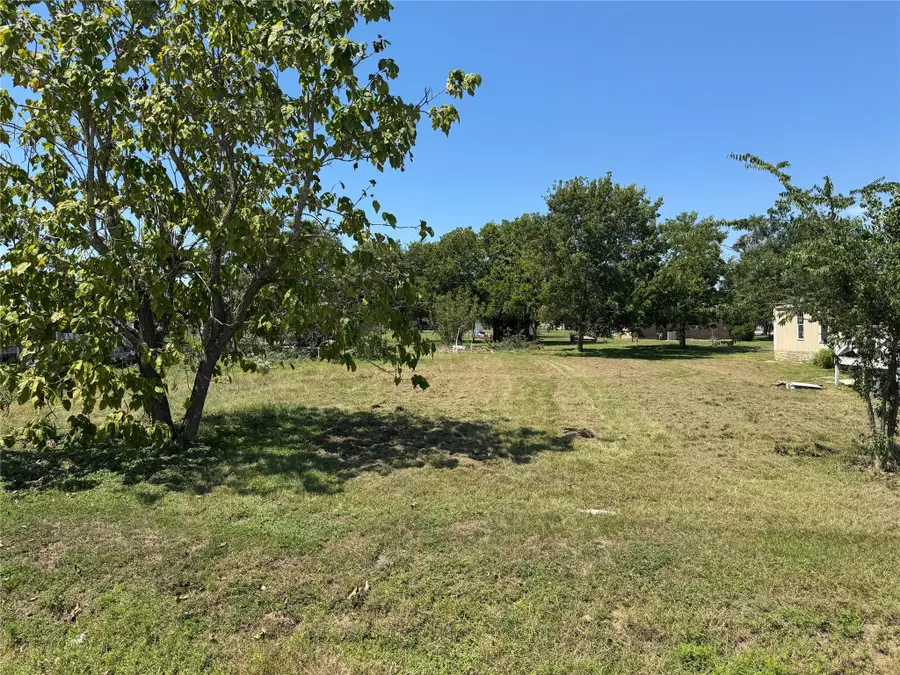1035 21st Street, Hempstead, TX 77445 - Image #2
