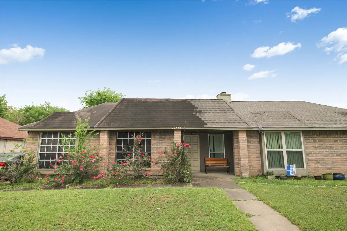 19519 Woodglen Drive, Katy, TX 77449 - Image #1
