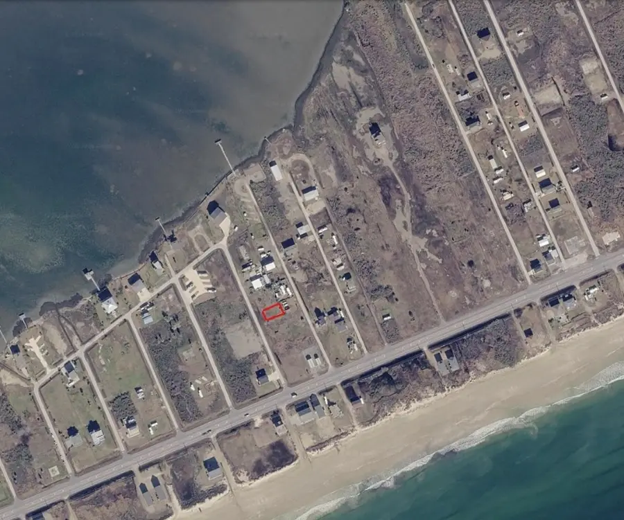 1201 Rollover Circle, Gilchrist, TX 77617 - #2