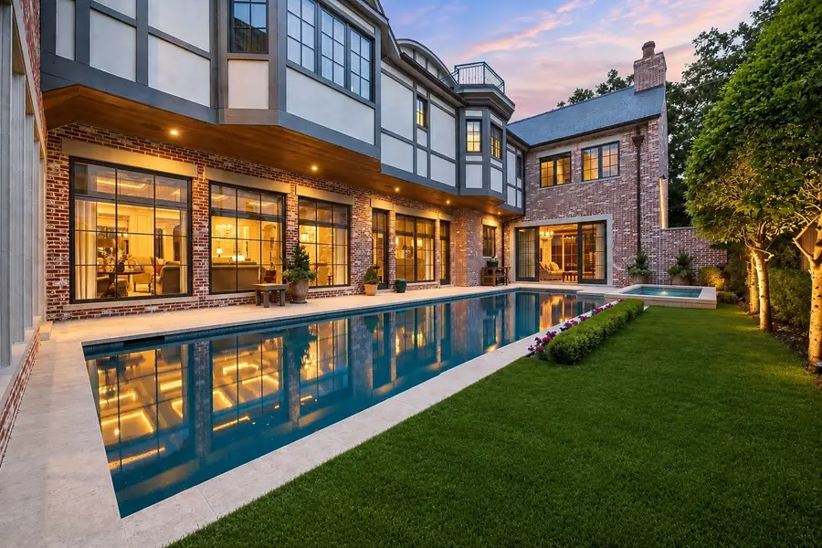 2158 Chilton Road, Houston, TX 77019 - #2