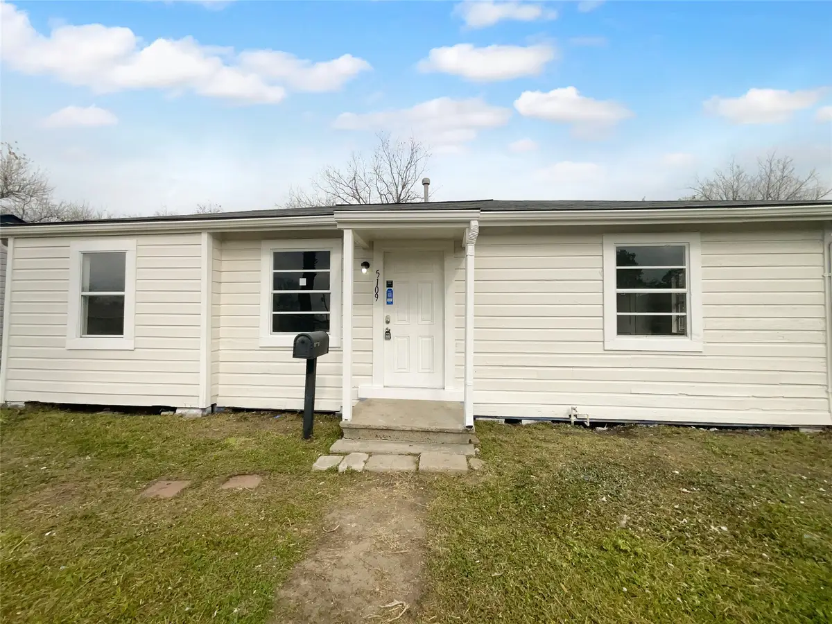5109 Wilmington Street, Houston, TX 77033 - #1