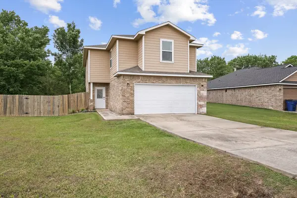 6101 Fox Ridge Drive, Angleton, TX 77515
