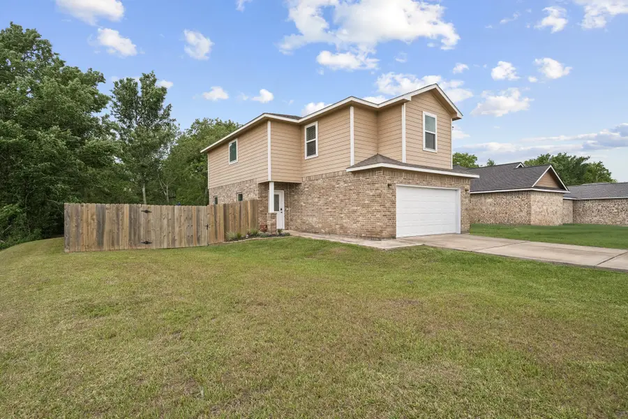 6101 Fox Ridge Drive, Angleton, TX 77515 - #2
