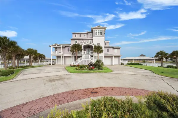 63 Water Key Key, Hitchcock, TX 77563