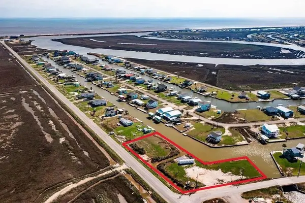 201 Carancahua Street, Sargent, TX 77414