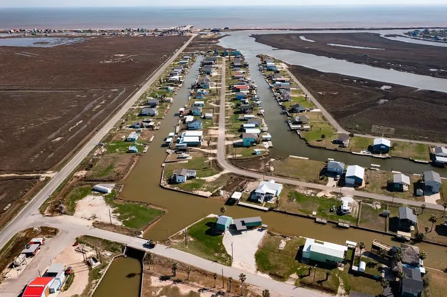 201 Carancahua Street, Sargent, TX 77414 - Image #3