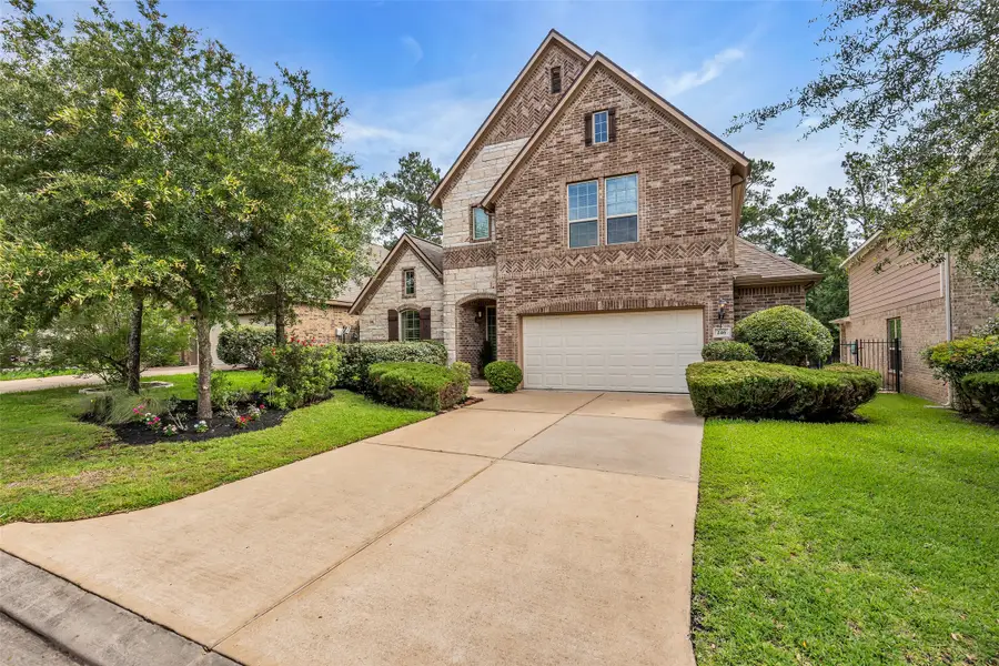 246 Hearthshire Circle, The Woodlands, TX 77354 - #2