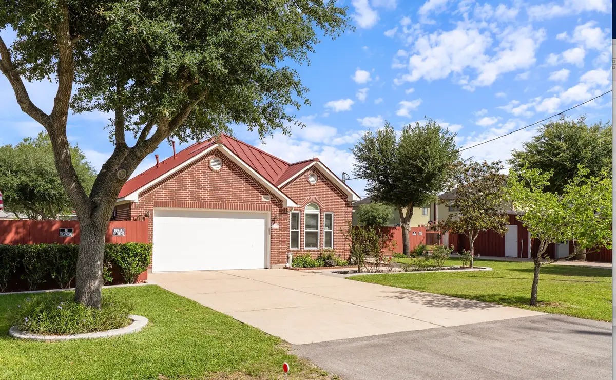 2610 School Street, Needville, TX 77461 - #1