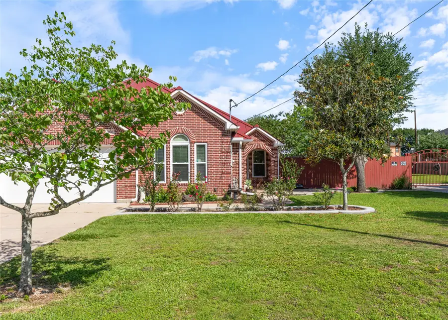 2610 School Street, Needville, TX 77461 - #2
